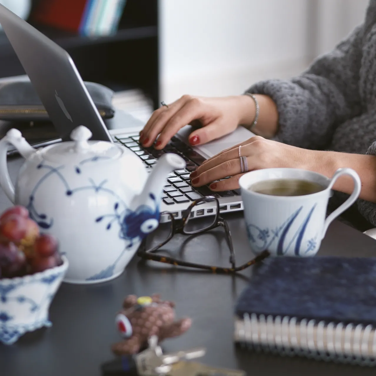 Alphabet Collection High Handle Cup, M, 33 cl