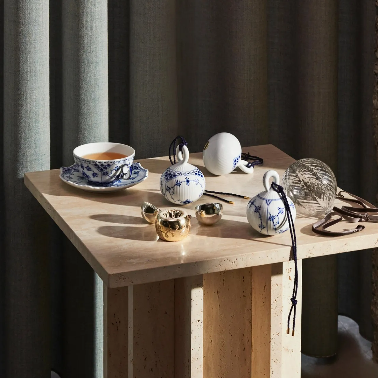 Blue Fluted Plain Christmas Bauble, 9.5 cm