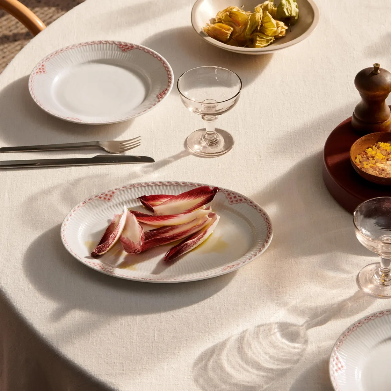 Coral Lace Dish, 28 cm