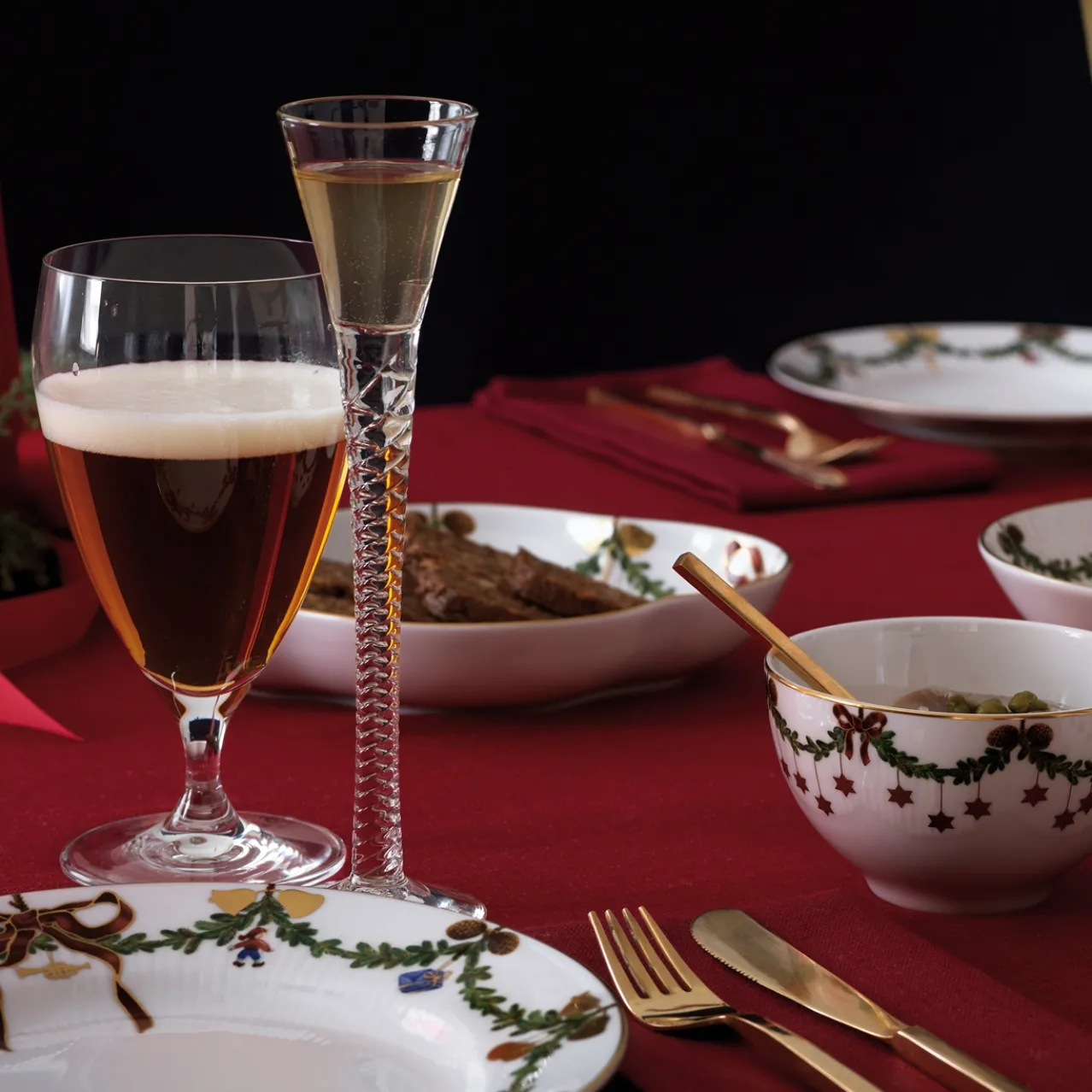 Star Fluted Christmas Plate, 21 cm