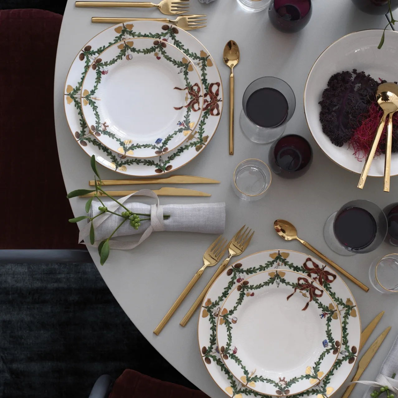 Star Fluted Christmas Plate, 21 cm