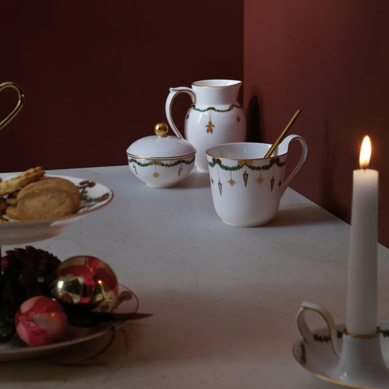 Star Fluted Christmas High Handle Cup, 33 cl