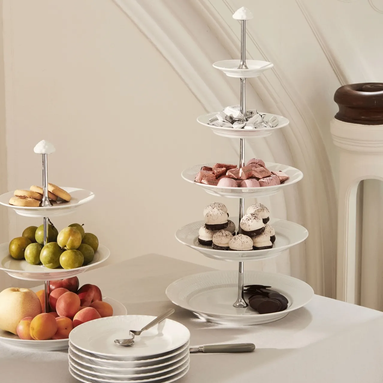 White Fluted Étagère, 5 layers